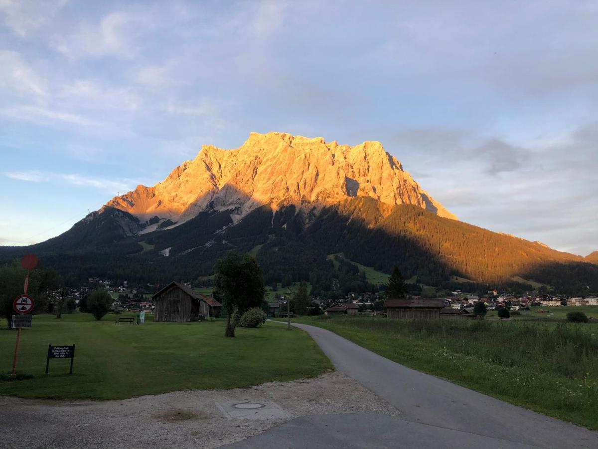Hotel Alpin Ehrwald Esterno foto
